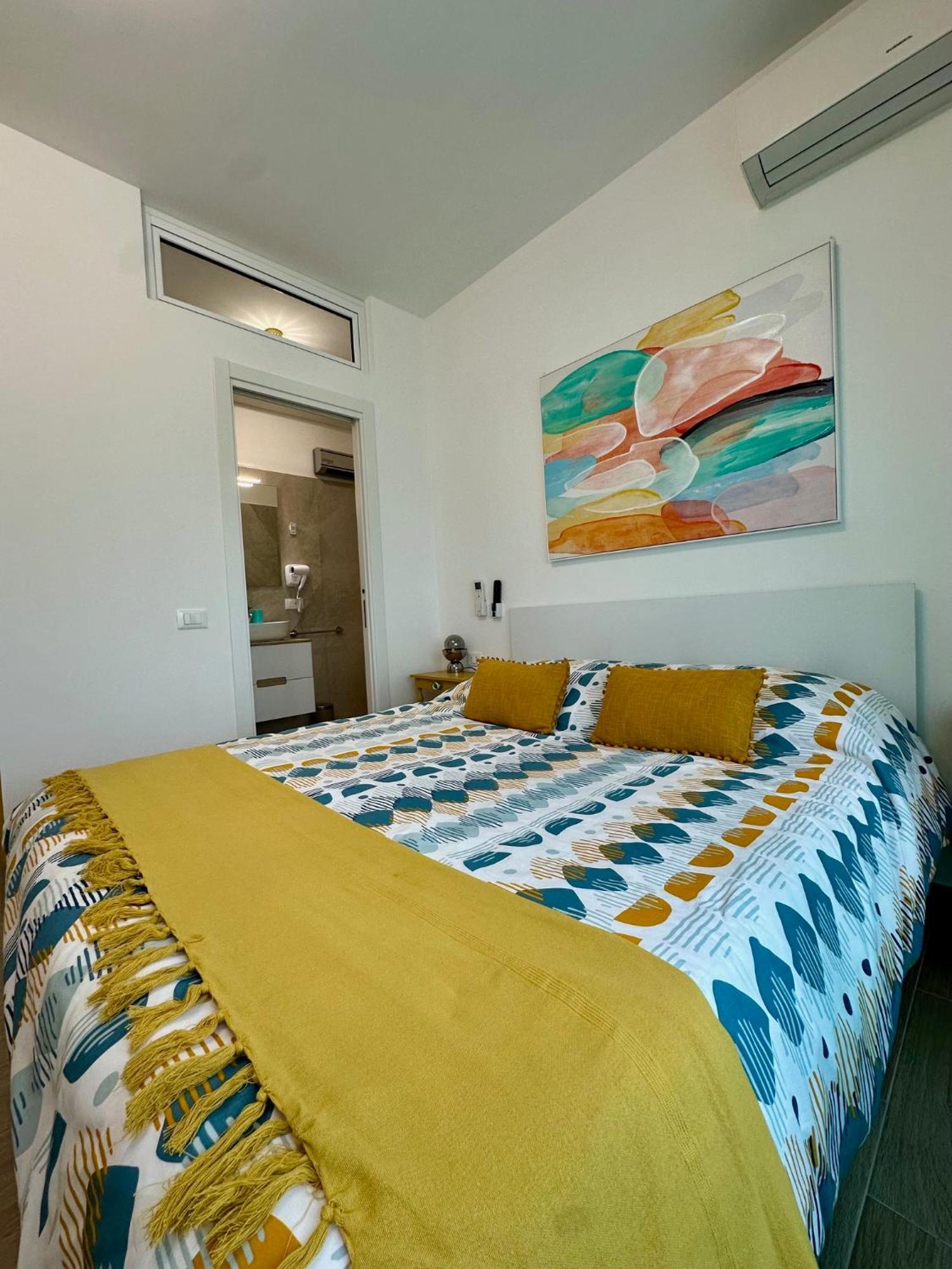 Monti Tiburtini Roma Guest House Bagian luar foto