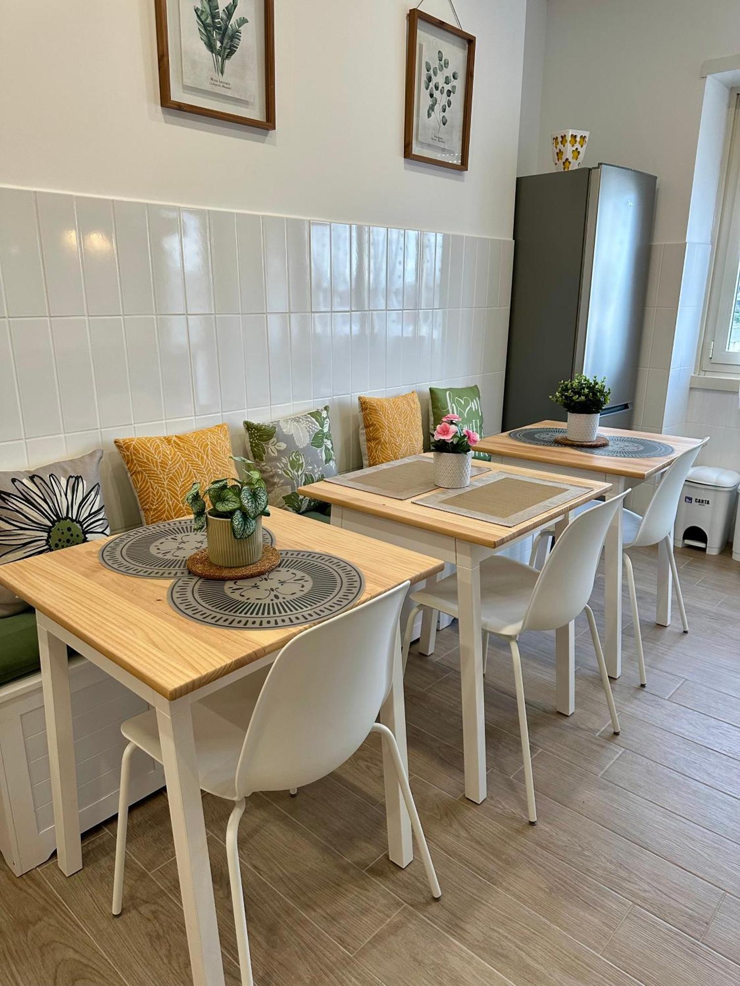 Monti Tiburtini Roma Guest House Bagian luar foto
